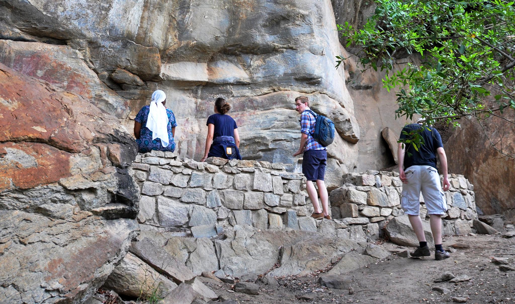 kondoa-rock-paintings-featured